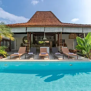 Villa Sukacita - Family Friendly 4br Eat Street 900m Walk To Seminyak (Bali)