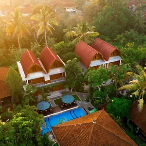 3* 홀리데이파크 Gunung Merta